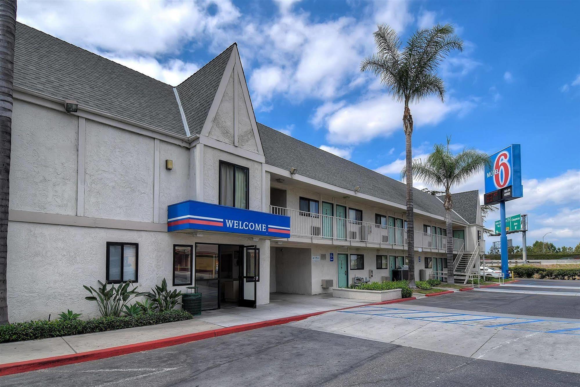 Motel 6 Anaheim Stadium - Orange Exterior foto