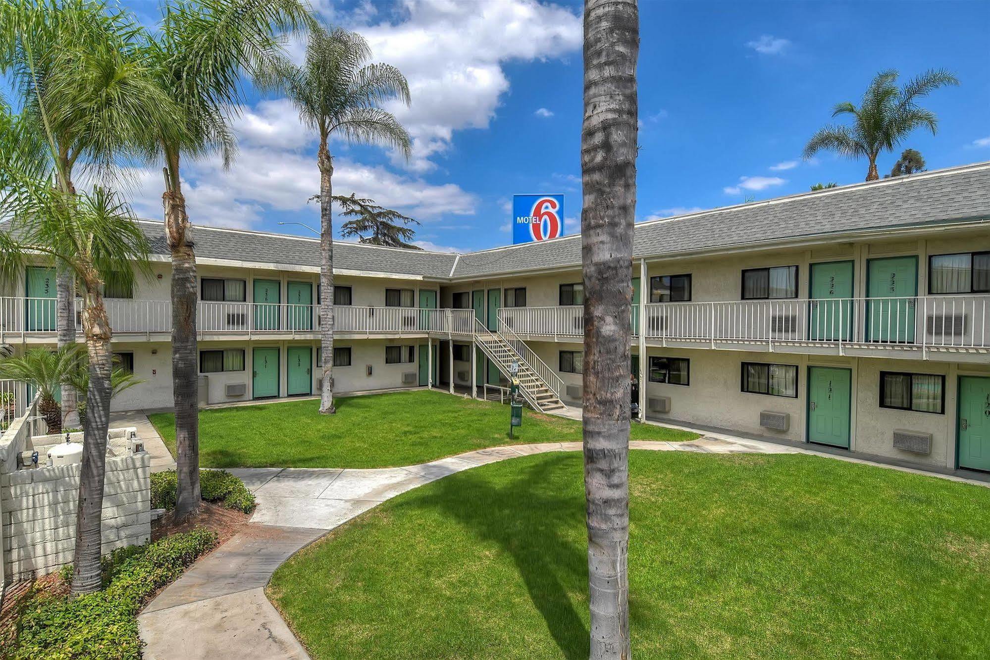 Motel 6 Anaheim Stadium - Orange Exterior foto